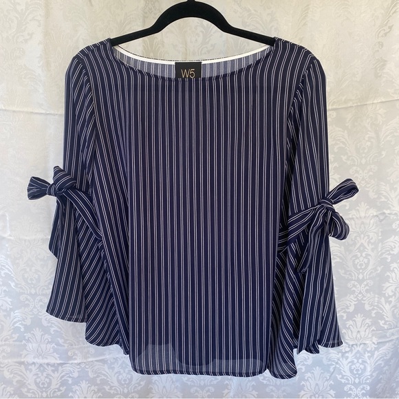 Woman’s Bell Sleeve Striped Navy Anthropology W5 - Picture 1 of 7